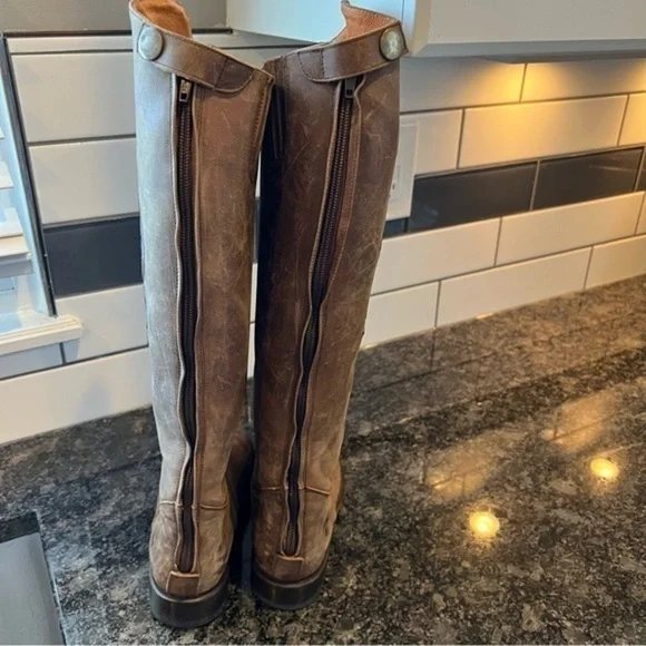 *Frye Embroidered Logo Back Zipper Tall Leather RidingBoots Size 6